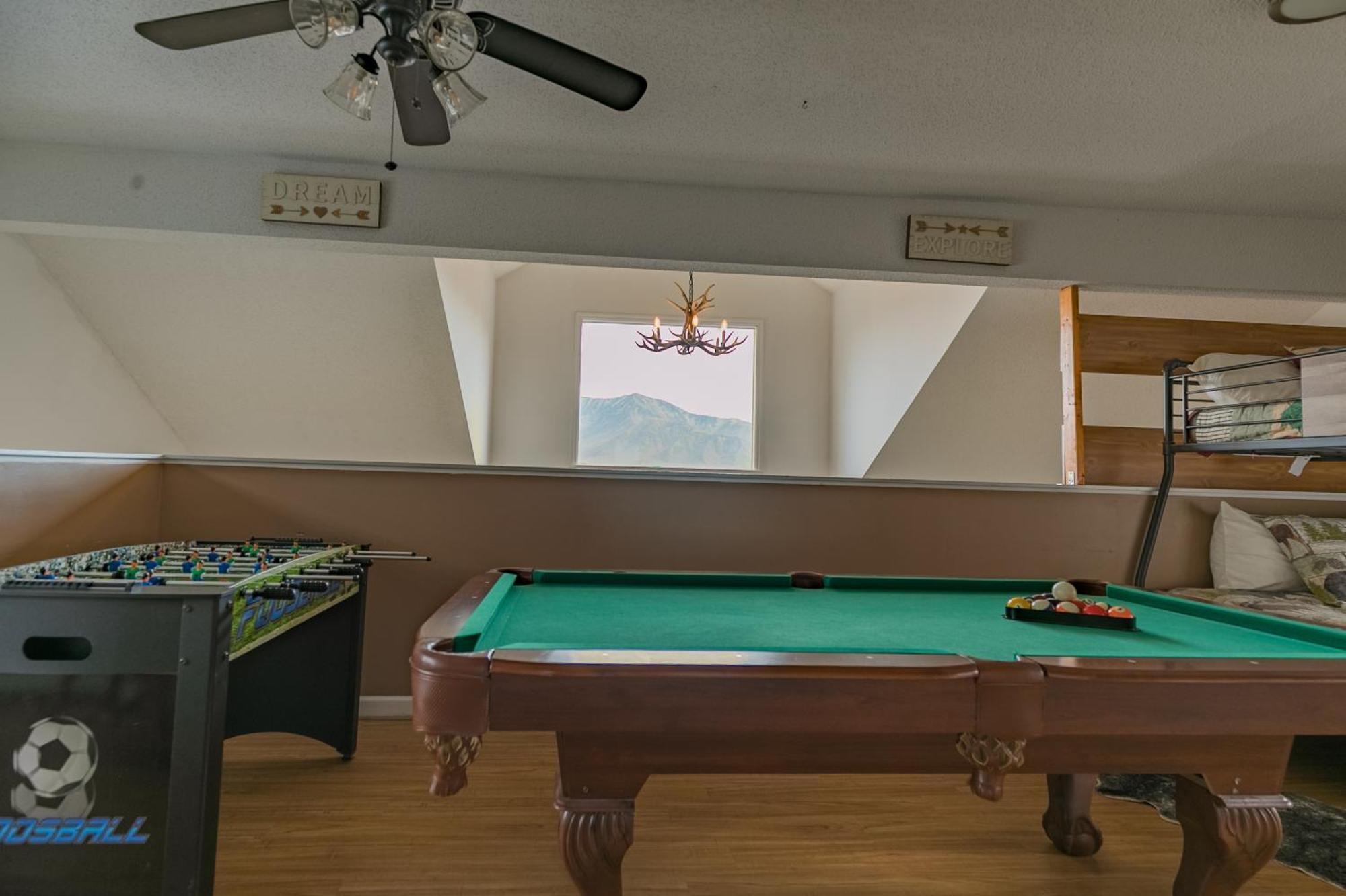 Heavenly View - Bear Themed Cabin, Hottub, Dog-Friendly, Near Gatlinburg Exterior foto